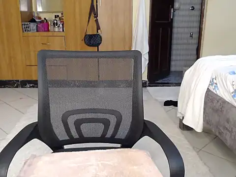 Snapshot of Booby_savage chatting on November 16, 2025, 4:34 pm Booby savage online show from November 16, 2025, 4:34 pm