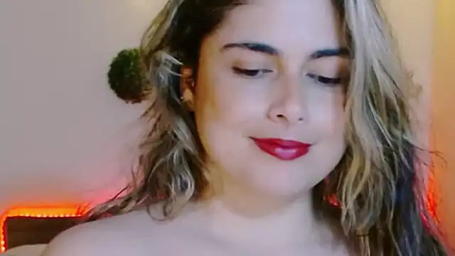 Juliietha servas online show from January 17, 2026, 1:20 am