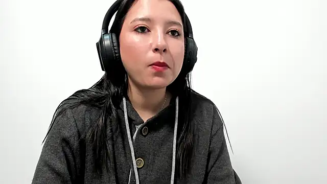 Snapshot of cami-01 chatting on November 23, 2025, 3:00 pm cami-01 online show from November 23, 2025, 3:00 pm