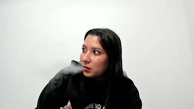 Snapshot of cami-01 chatting on November 24, 2025, 2:39 pm cami-01 online show from November 24, 2025, 2:39 pm