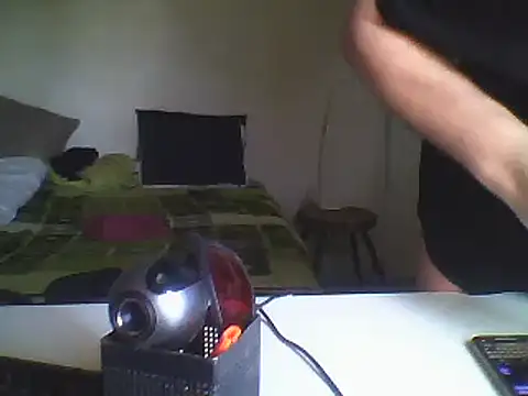 Snapshot of oopsxx chatting on February 18, 2025, 8:16 am oopsxx online show from February 18, 2025, 8:16 am