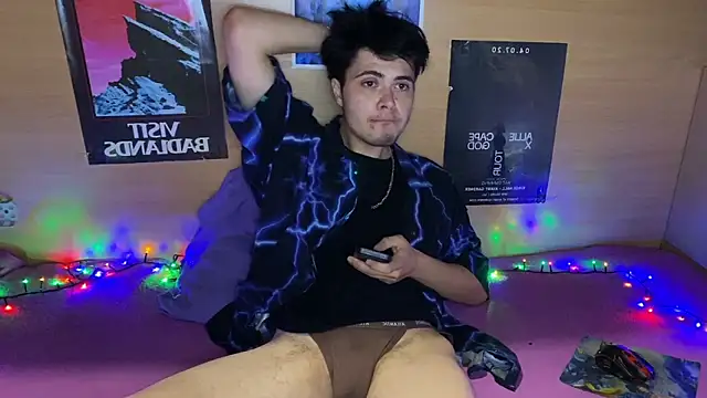 Snapshot of mystrauud chatting on October 11, 2025, 5:58 pm mystrauud online show from October 11, 2025, 5:58 pm