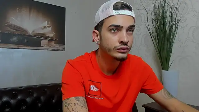 Snapshot of BrandonTate chatting on November 8, 2025, 8:18 am BrandonTate online show from November 8, 2025, 8:18 am