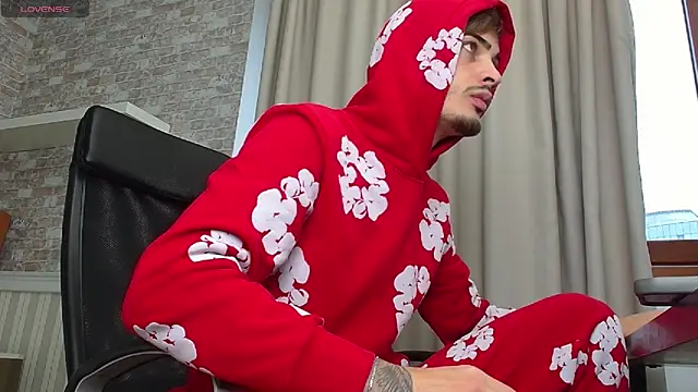 Snapshot of BrandonTate chatting on November 27, 2025, 12:16 pm BrandonTate online show from November 27, 2025, 12:16 pm