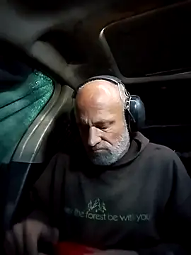 FloppyPickle4u online show from November 16, 2025, 7:07 pm