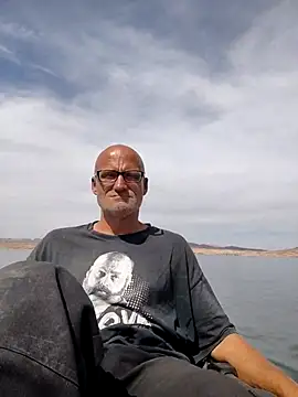 FloppyPickle4u online show from April 19, 2026, 9:39 pm