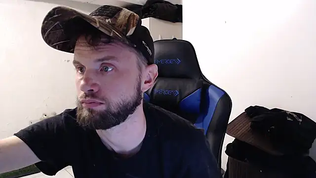 Talenjames4 online show from November 4, 2025, 10:35 pm