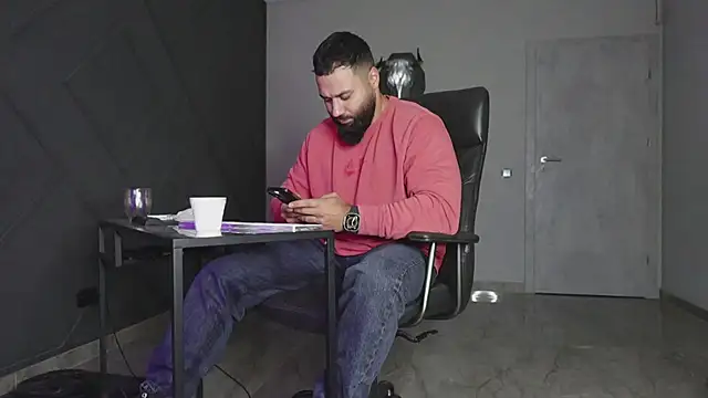 Snapshot of mattmasterss chatting on October 30, 2025, 9:33 pm mattmasterss online show from October 30, 2025, 9:33 pm