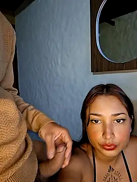 Snapshot of Bonnie_Clydeee chatting on May 21, 2026, 11:07 am Bonnie Clydeee online show from May 21, 2026, 11:07 am