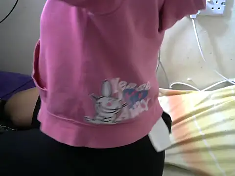 Snapshot of Ma-yolo001 chatting on November 1, 2025, 9:14 am Ma-yolo001 online show from November 1, 2025, 9:14 am