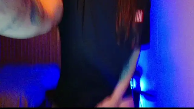 Snapshot of bratty_niagara chatting on December 1, 2025, 9:26 pm bratty niagara online show from December 1, 2025, 9:26 pm