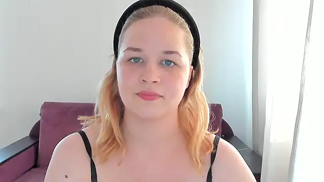 Snapshot of AlicePopsy chatting on June 9, 2026, 4:41 pm AlicePopsy online show from June 9, 2026, 4:41 pm