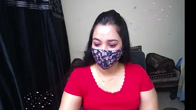 Arushisingh8888 online show from April 3, 2026, 1:06 pm