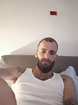 Antonio Vatooo online show from May 4, 2026, 6:44 pm