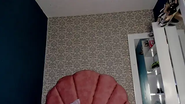 Samantha cp  online show from March 10, 2025, 6:23 pm