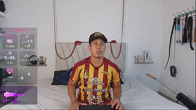 Snapshot of Liana_Asaff chatting on December 16, 2025, 6:01 pm Liana Asaff online show from December 16, 2025, 6:01 pm