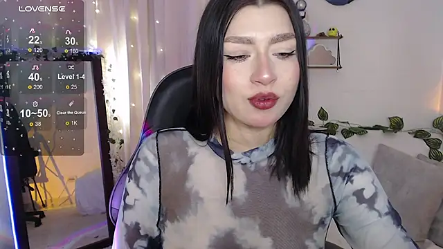 Snapshot of mily_thomson_b_ chatting on November 25, 2025, 2:28 pm mily thomson b online show from November 25, 2025, 2:28 pm