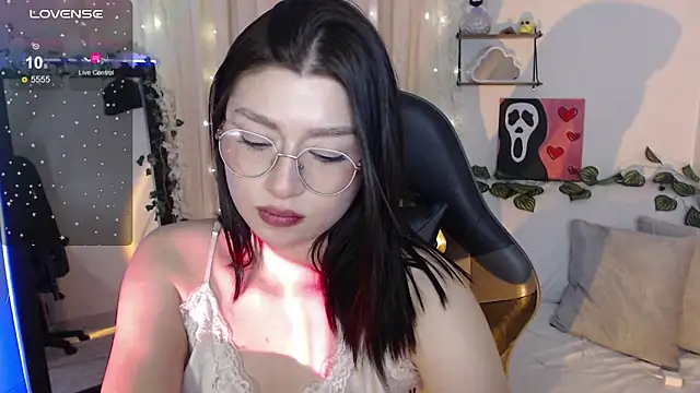 Snapshot of mily_thomson_b_ chatting on November 29, 2025, 5:29 am mily thomson b online show from November 29, 2025, 5:29 am