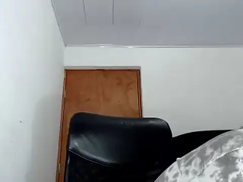 Snapshot of melissa4855 chatting on January 15, 2025, 5:50 am melissa4855 online show from January 15, 2025, 5:50 am