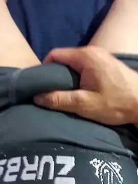 Tatuado32 online show from October 30, 2025, 5:43 pm