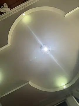 emiss  online show from October 24, 2025, 1:54 pm