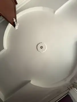 emiss  online show from October 30, 2025, 2:04 pm