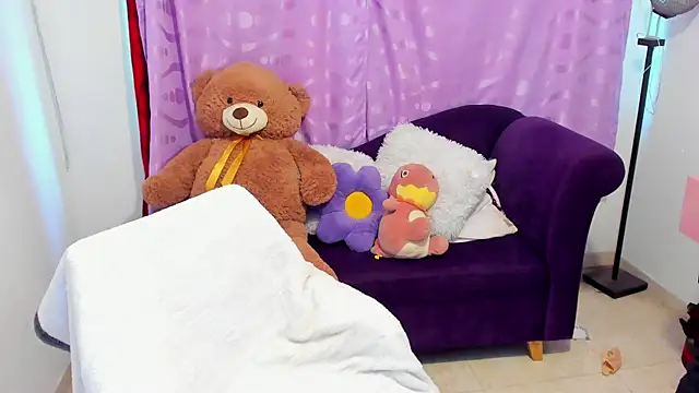 cynthia watson online show from September 24, 2025, 2:01 pm