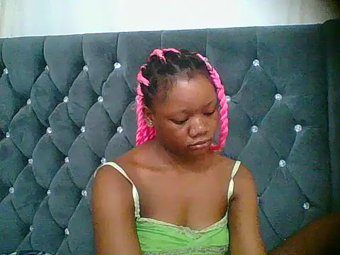 Snapshot of HotJeylee chatting on December 13, 2025, 8:26 pm HotJeylee online show from December 13, 2025, 8:26 pm