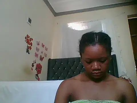 Snapshot of HotJeylee chatting on November 18, 2025, 2:20 pm HotJeylee online show from November 18, 2025, 2:20 pm