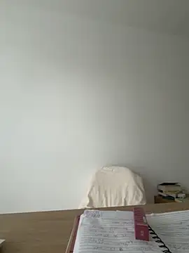 streetdoll online show from November 10, 2025, 8:19 am