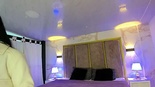 Snapshot of PaulinaDuarte chatting on December 3, 2025, 11:09 am PaulinaDuarte online show from December 3, 2025, 11:09 am