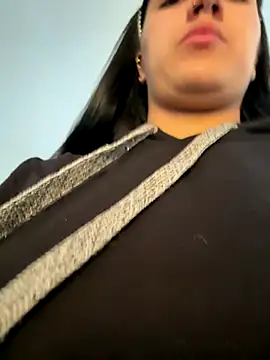 Snapshot of PaulinaDuarte chatting on December 15, 2025, 11:49 am PaulinaDuarte online show from December 15, 2025, 11:49 am