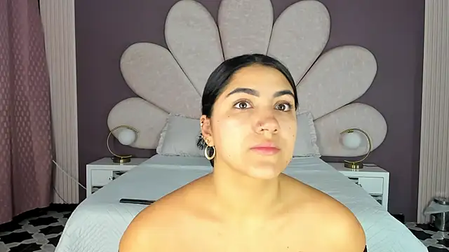 Snapshot of PaulinaDuarte chatting on November 20, 2025, 11:11 am PaulinaDuarte online show from November 20, 2025, 11:11 am