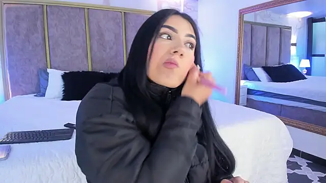 PaulinaDuarte online show from February 21, 2026, 11:34 am