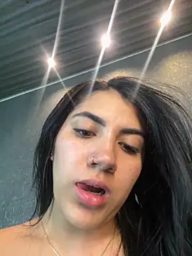 Snapshot of PaulinaDuarte chatting on November 5, 2025, 11:46 am PaulinaDuarte online show from November 5, 2025, 11:46 am