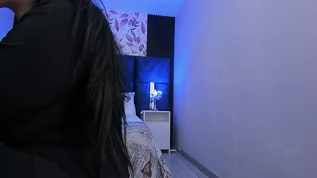 Snapshot of PaulinaDuarte chatting on November 7, 2025, 11:26 am PaulinaDuarte online show from November 7, 2025, 11:26 am