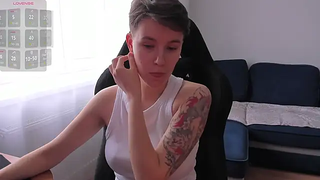 Snapshot of JessieFlower chatting on November 7, 2025, 8:52 am JessieFlower online show from November 7, 2025, 8:52 am