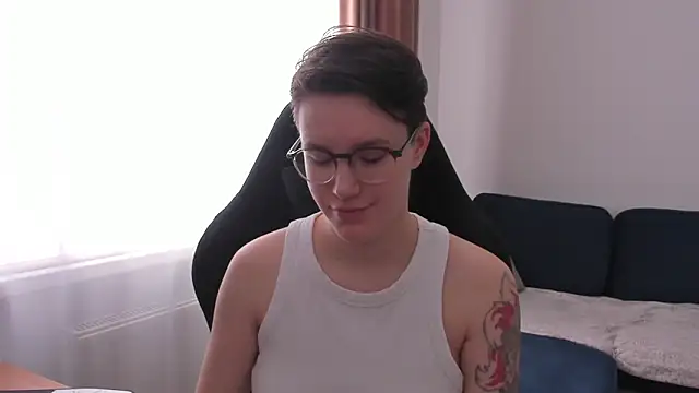 JessieFlower online show from March 27, 2026, 7:39 am