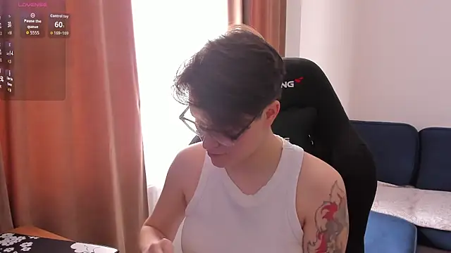 JessieFlower online show from April 25, 2026, 7:44 am