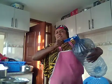 Snapshot of tight_pussy_gall chatting on November 12, 2025, 4:38 am tight pussy gall online show from November 12, 2025, 4:38 am