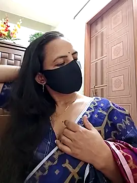 Snapshot of Payel-Sen chatting on December 3, 2025, 5:23 pm Payel-Sen online show from December 3, 2025, 5:23 pm