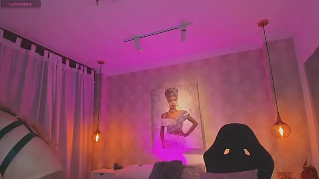 Shantall   online show from April 20, 2026, 11:13 am