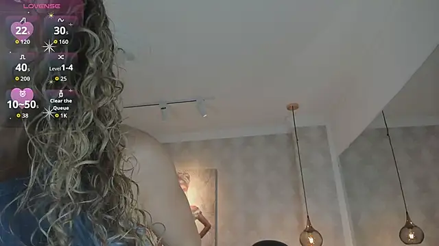 Snapshot of Shantall__ chatting on November 1, 2025, 11:04 am Shantall online show from November 1, 2025, 11:04 am