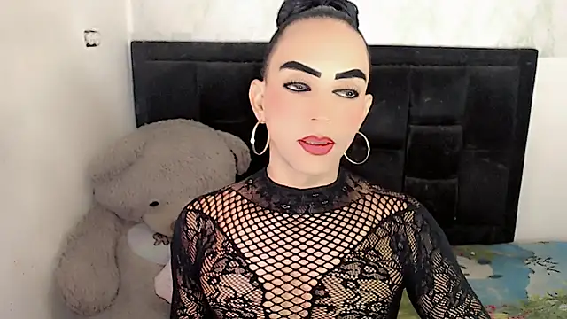 Snapshot of Michell_Queen chatting on November 23, 2025, 11:59 pm Michell Queen online show from November 23, 2025, 11:59 pm