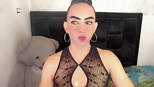 Snapshot of Michell_Queen chatting on November 16, 2025, 7:46 am Michell Queen online show from November 16, 2025, 7:46 am