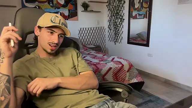 Snapshot of David_Brown18 chatting on December 14, 2025, 9:53 pm David Brown18 online show from December 14, 2025, 9:53 pm