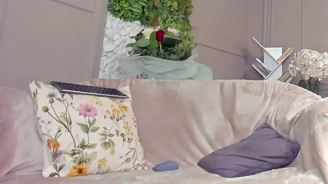 Snapshot of Deliciouslips chatting on July 23, 2026, 4:25 pm Deliciouslips online show from July 23, 2026, 4:25 pm