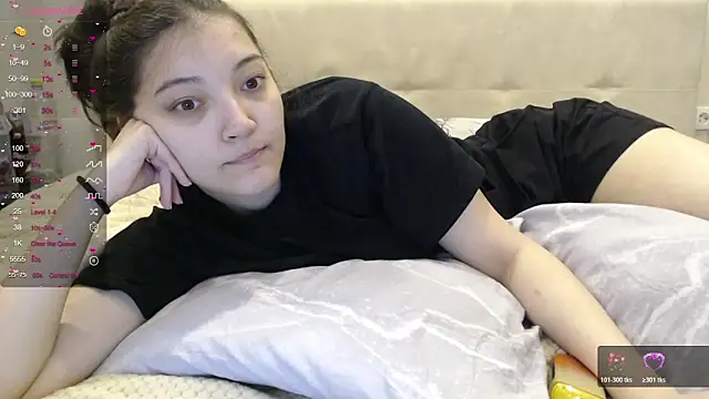 Snapshot of AlisaDevis chatting on November 30, 2025, 1:34 pm AlisaDevis online show from November 30, 2025, 1:34 pm