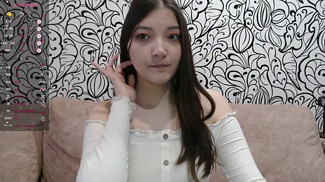 Snapshot of AlisaDevis chatting on December 21, 2025, 11:56 am AlisaDevis online show from December 21, 2025, 11:56 am