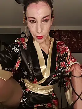 freyamoret online show from May 18, 2026, 1:39 am